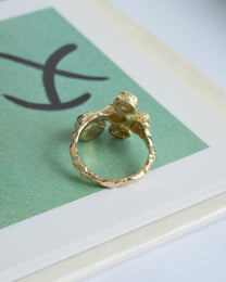 anemone with diamonds and emerald