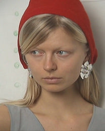 yvonne with morganite, prasiolite and flint