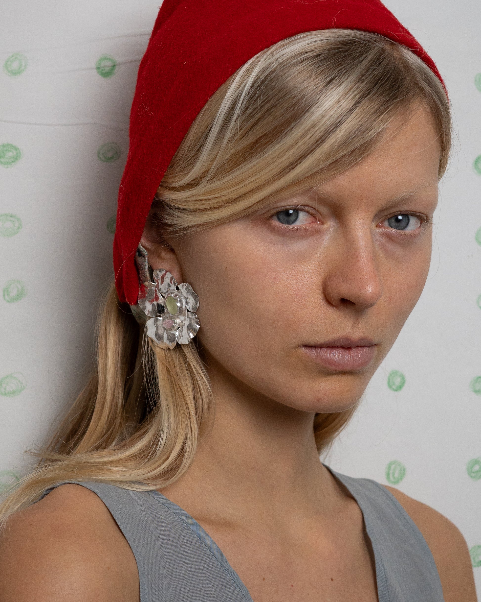 yvonne with morganite, prasiolite and flint