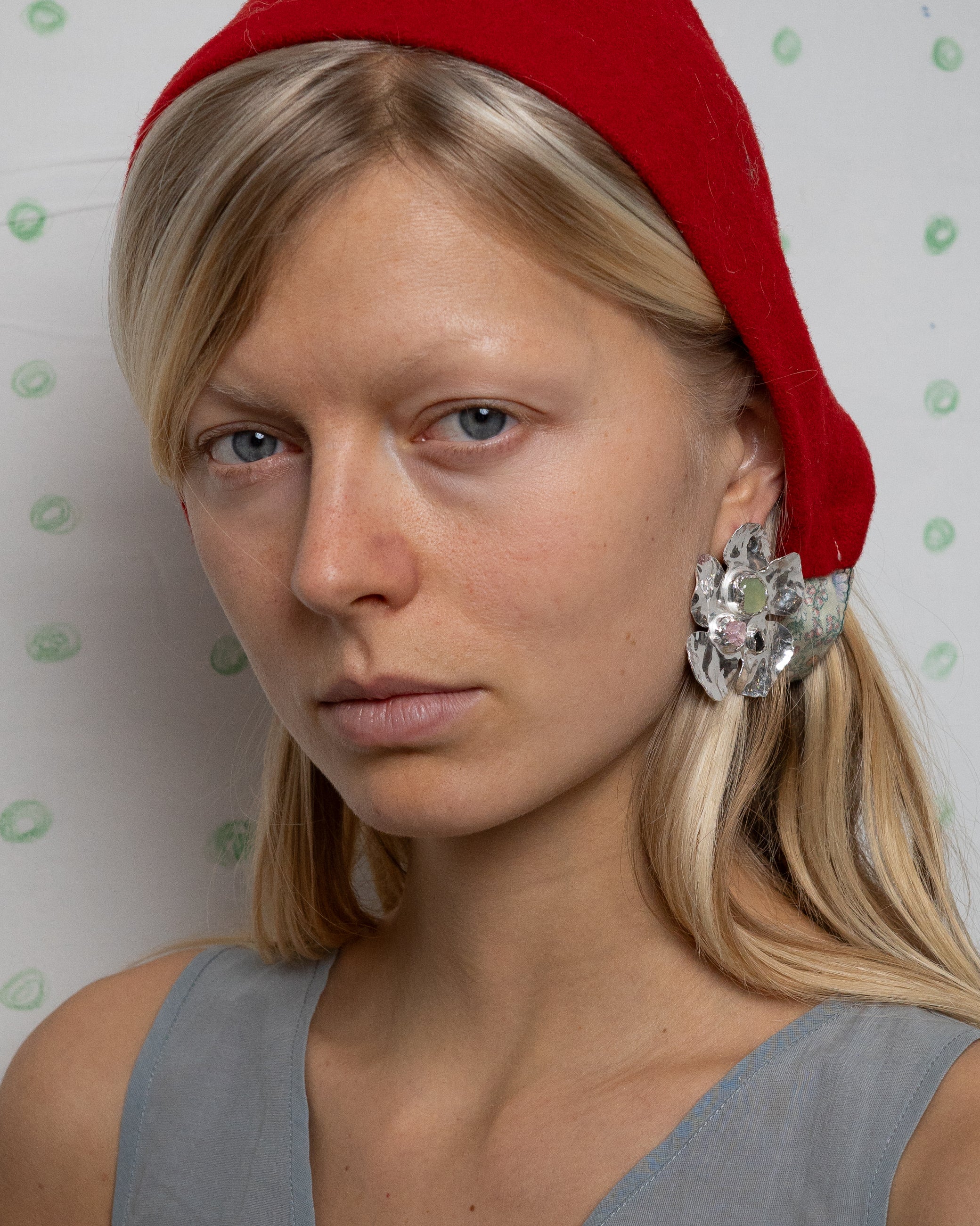 yvonne with morganite, prasiolite and flint